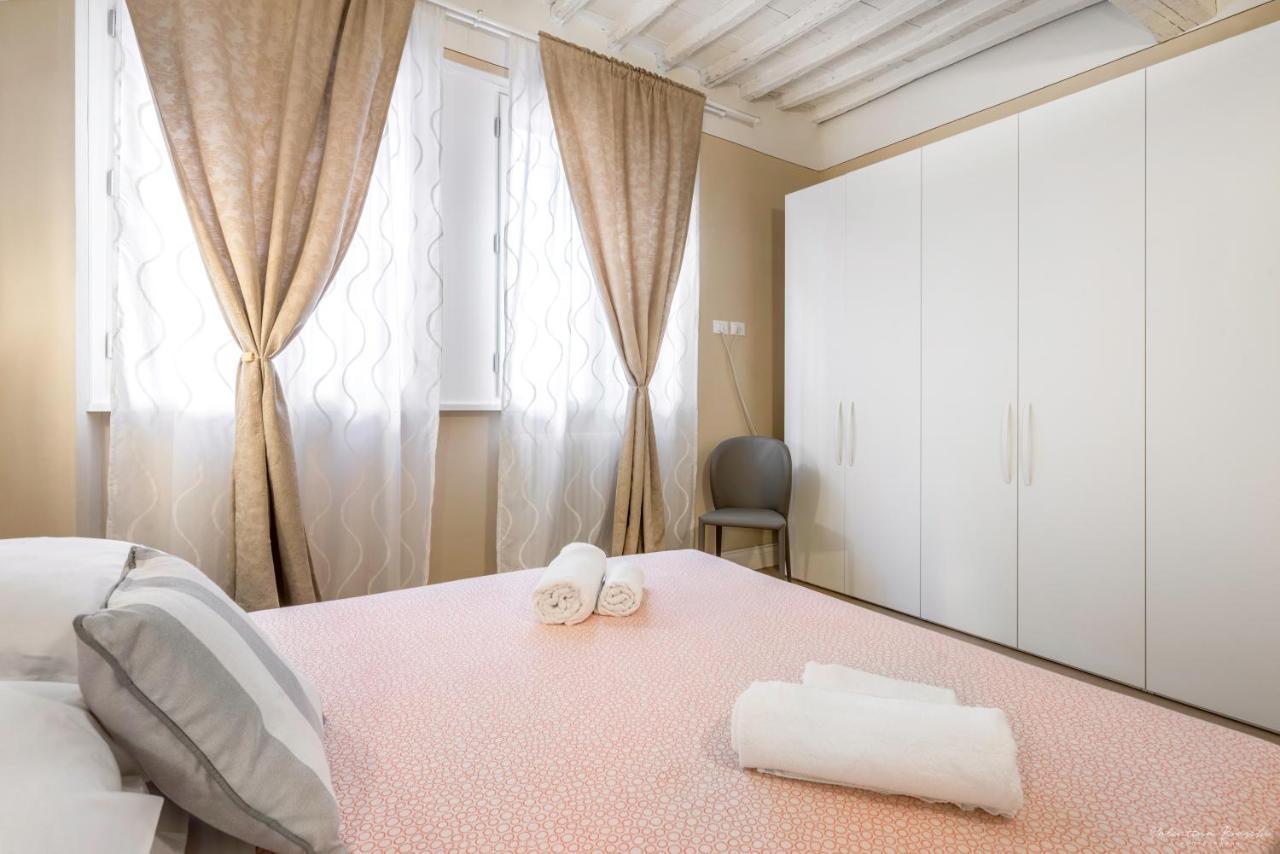 Wine Apartments Florence Barolo Екстер'єр фото