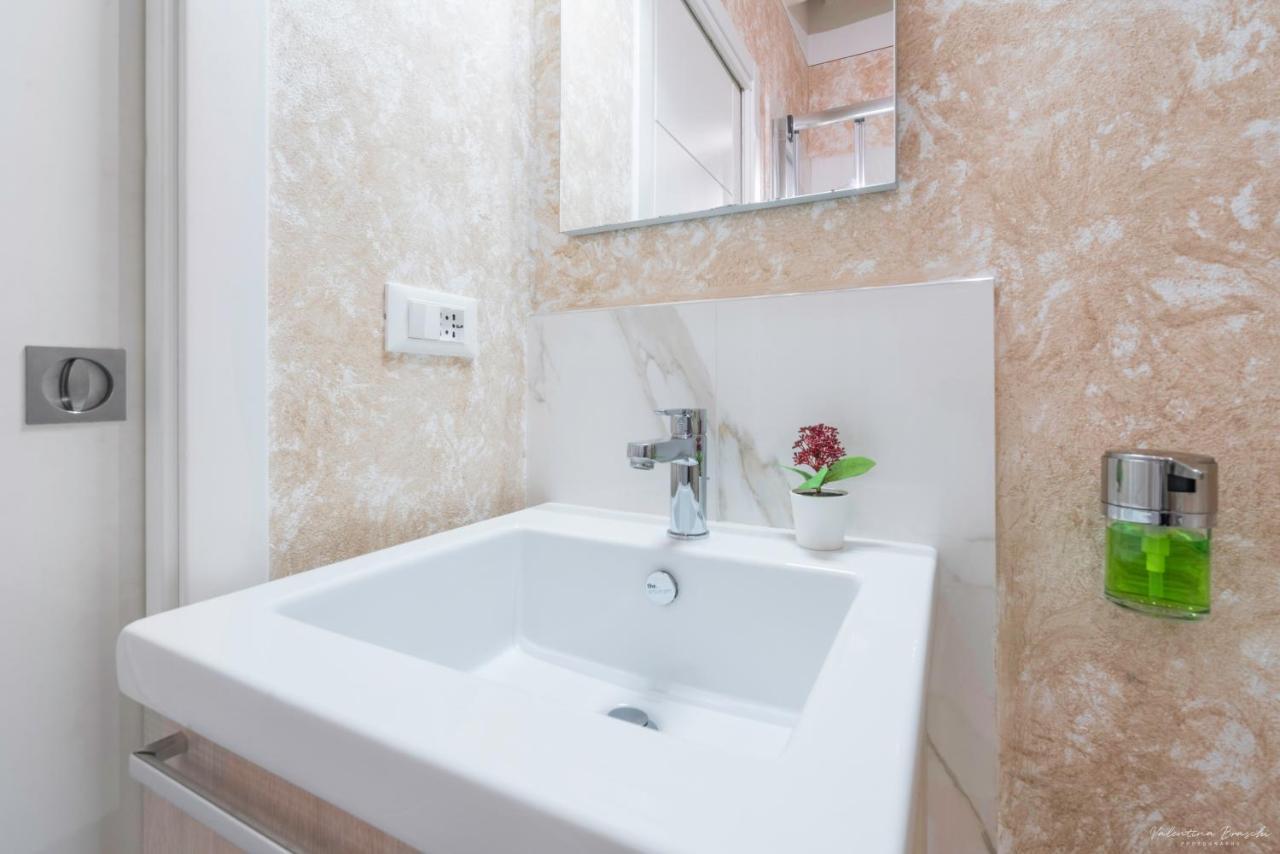 Wine Apartments Florence Barolo Екстер'єр фото